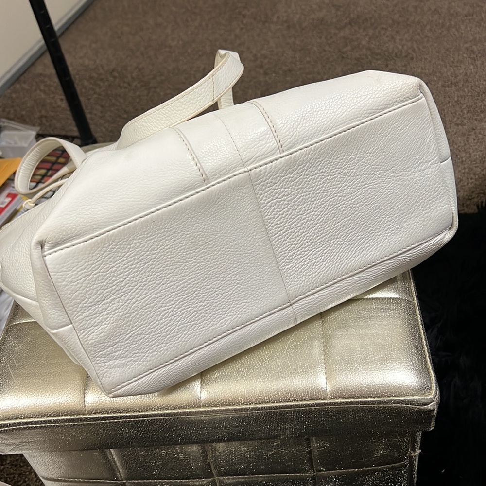 Tahari white leather bag - Picture 9 of 16